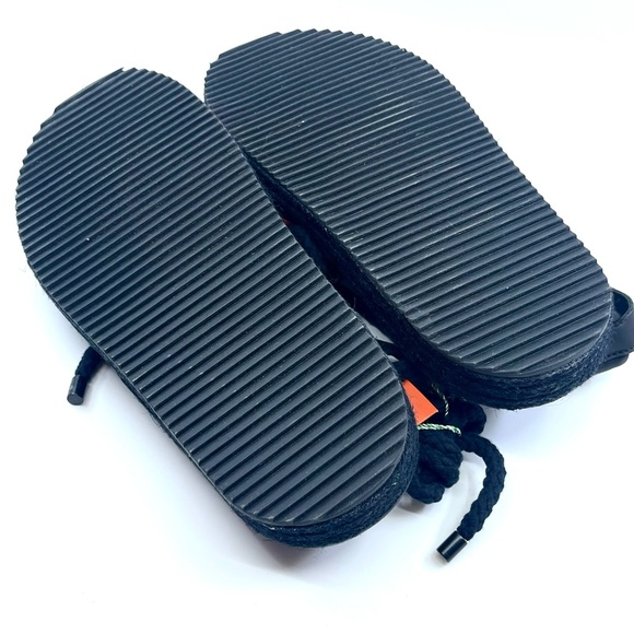 FARM RIO BLACK ROPE TIE FLATFORM SANDALS - Picture 7 of 7